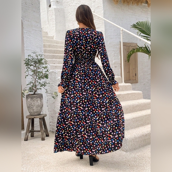 Full Print Heart Pattern Bell Sleeve Dress - Picture 6 of 6